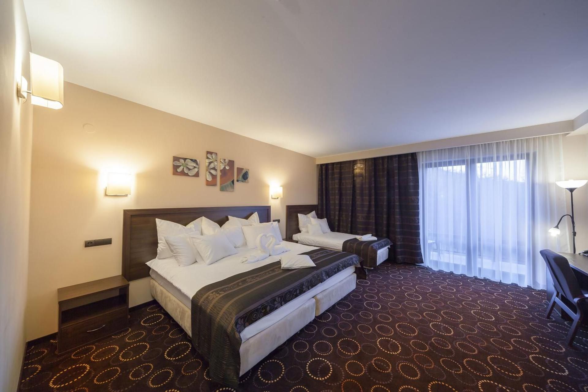 Deluxe Family Room