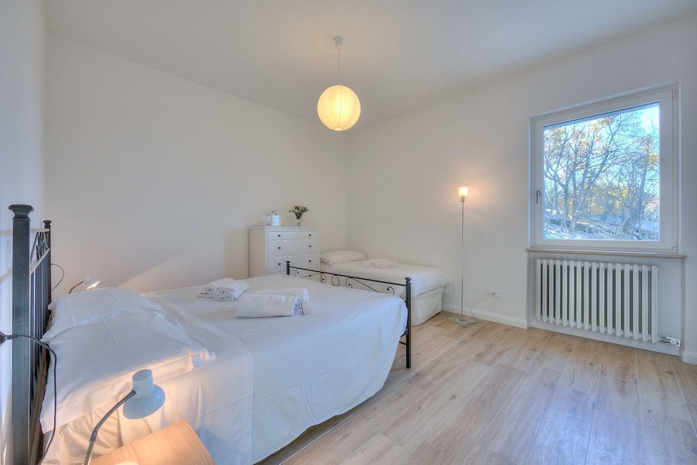 Family Villa, Multiple Beds (San Zeno Di Montagna 2 Lake View &)