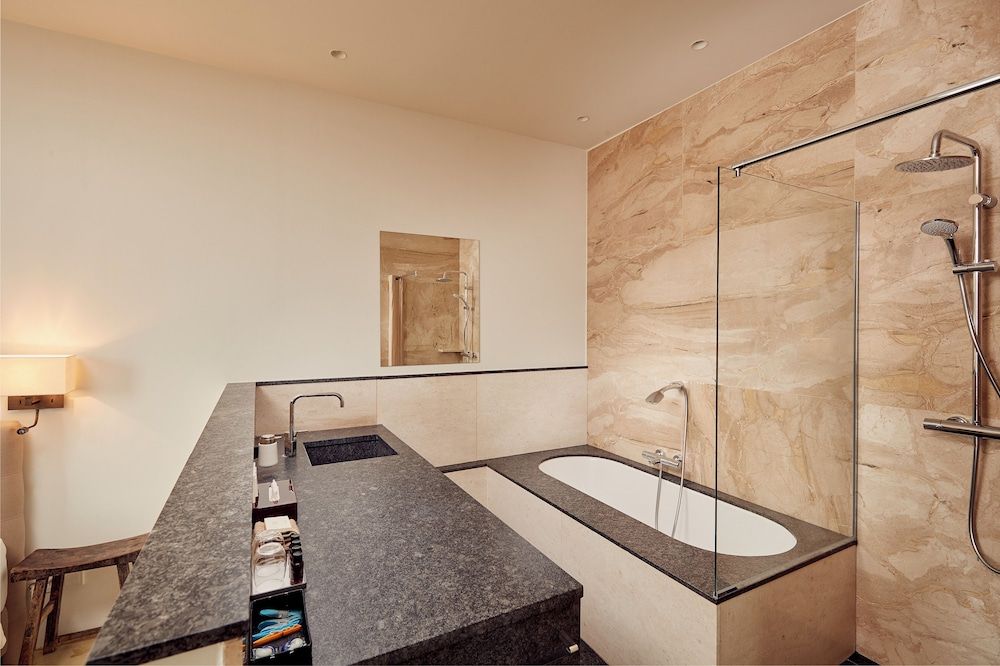 Hotel Miss Blanche Business Suite, 1 Queen Bed with Sofa bed 3