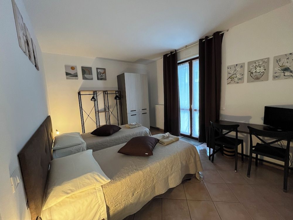 Ferriera 8 Basic Quadruple Room