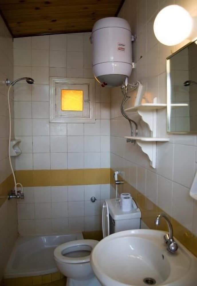 Umbi Sharks Bay Diving Village Twin Room (Cabin Twin Room) 8