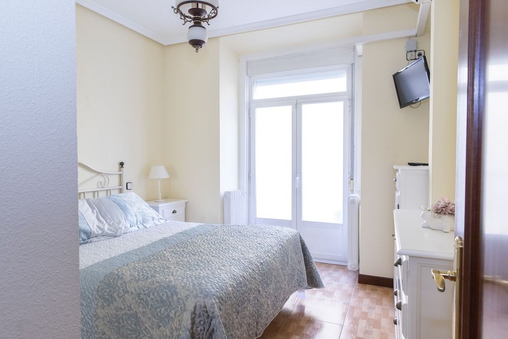 undefined Hostal Tokio 9