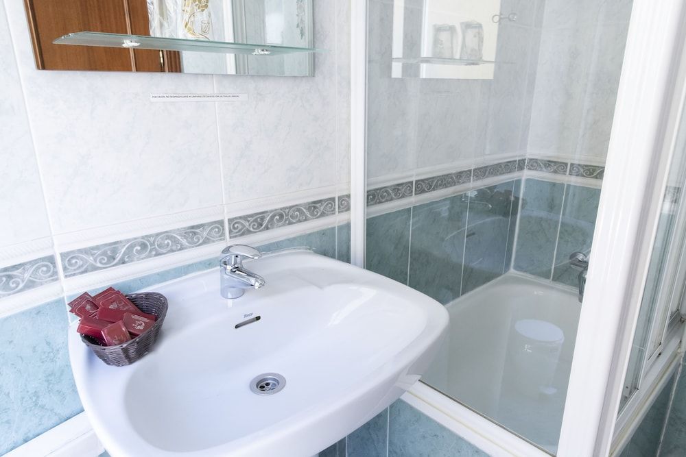 Hostal Tokio Double Room 23