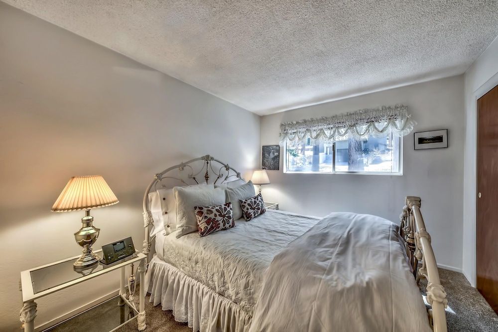 undefined Mv67 Lake Tahoe Close to Everything Home Sleeps 8