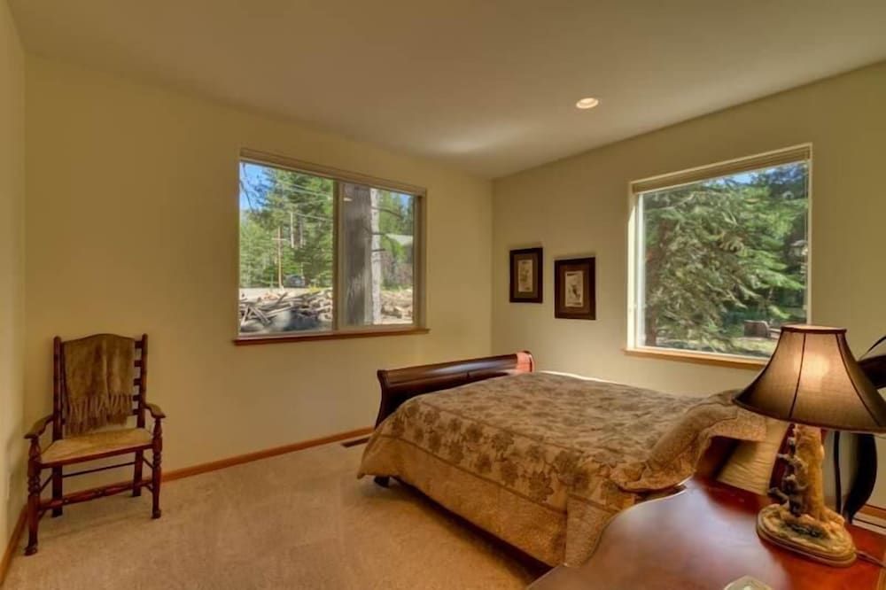 undefined Mv16 : Bear Lair Estate With Hot Tub 10