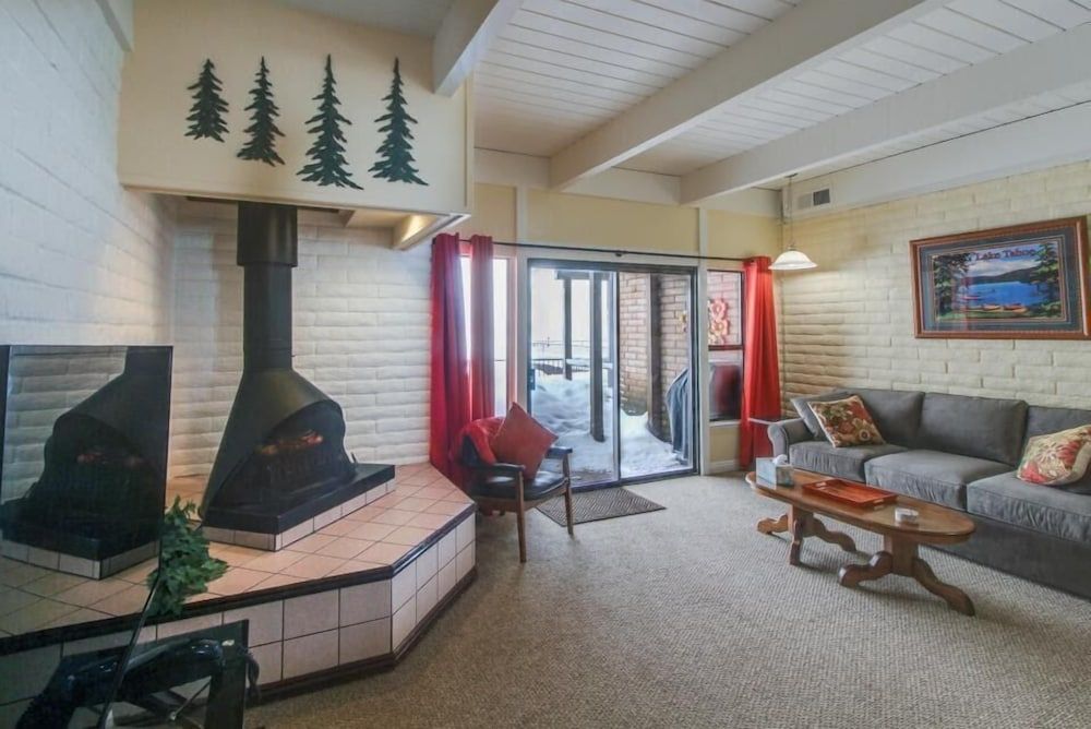 Mv22: Waterfront Condo in Tahoe Keys . 3 Bedrooms 010630 Condo, Multiple Beds (MV22: Waterfront Condo in Tahoe Keys ) 12