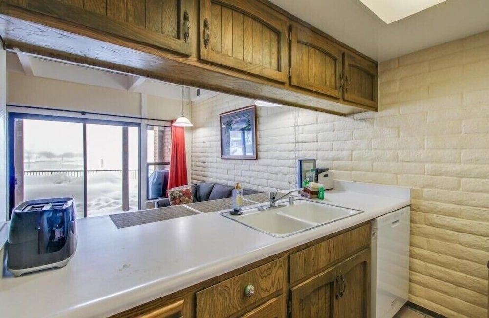 Mv22: Waterfront Condo in Tahoe Keys . 3 Bedrooms 010630 Condo, Multiple Beds (MV22: Waterfront Condo in Tahoe Keys ) 11