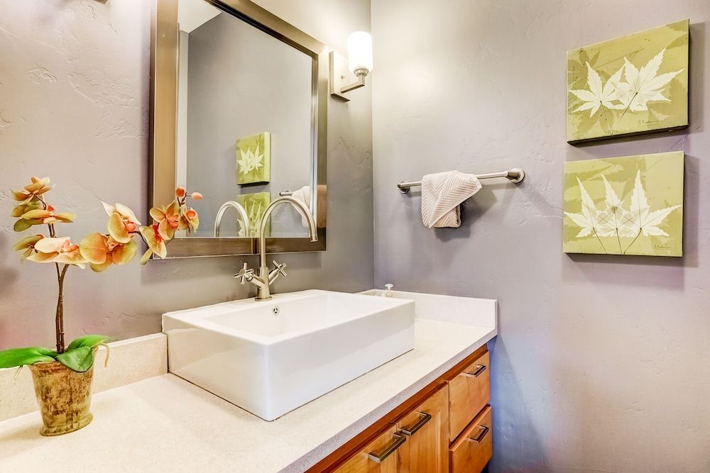 undefined Contemporary Tahoe Cabin 8