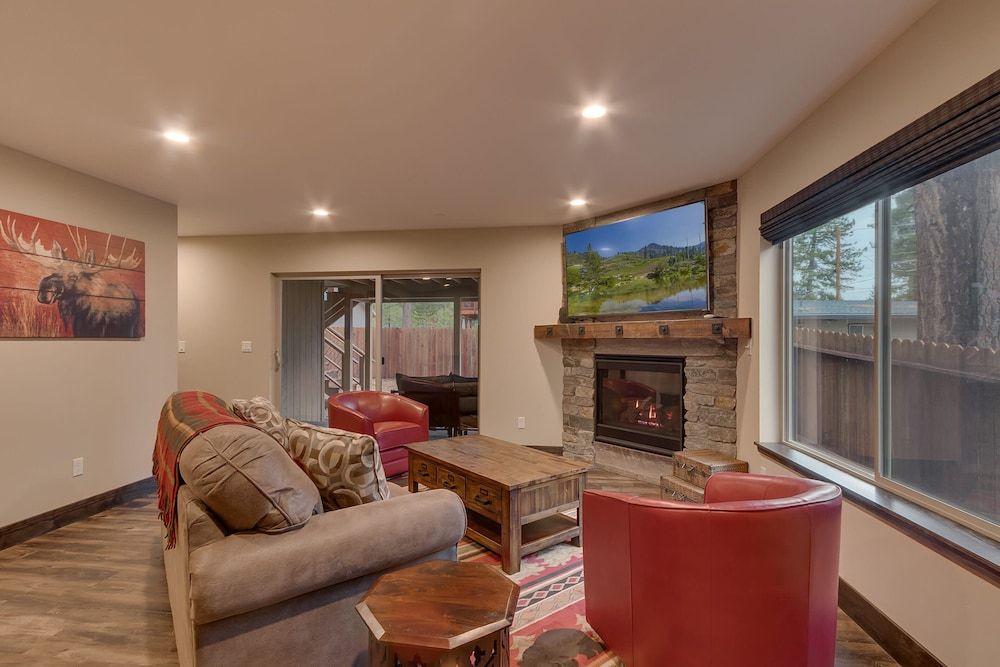 undefined Silver Pines - Ski or Summer 30+ day Home 6