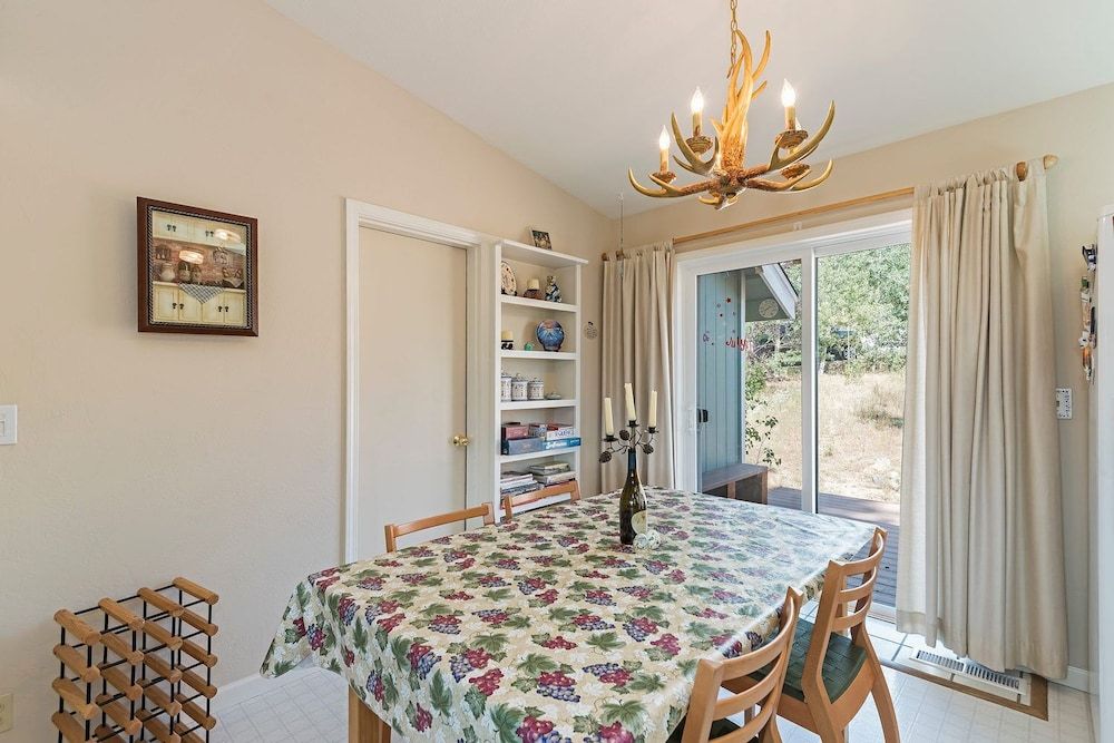 undefined Elk Forest Escape Economy Family Abode 7