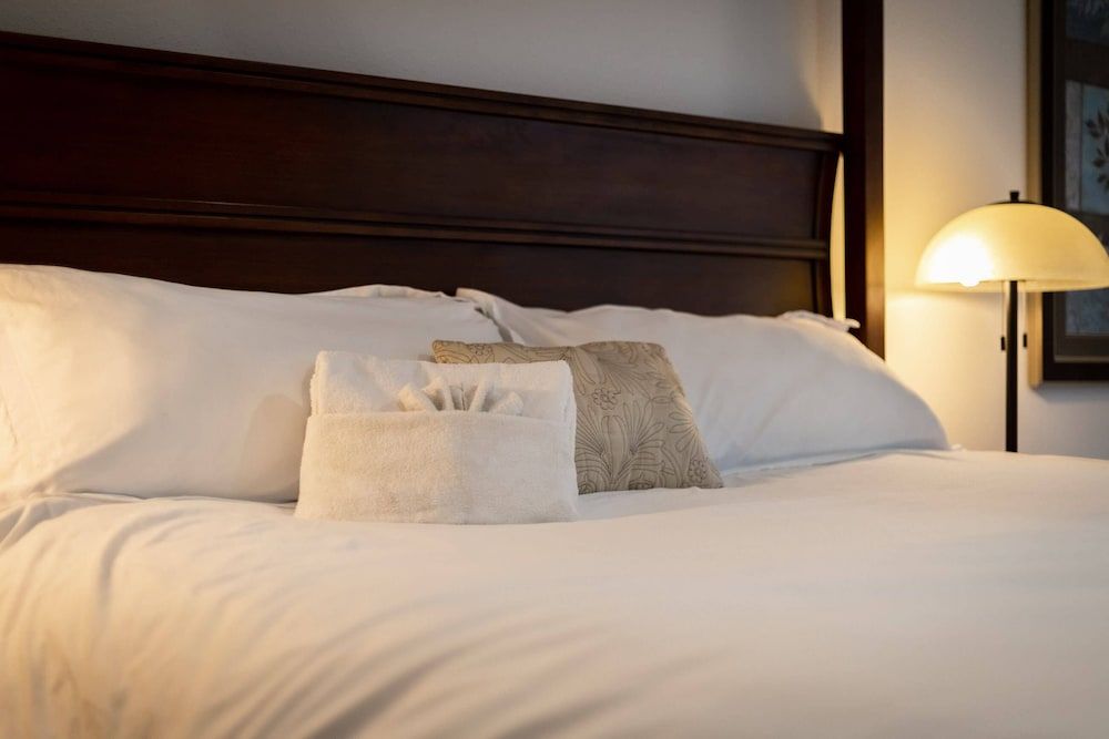 Nestled Pines Retreat Hot Tub, Pool Tahoe, Foosball, +more! House, Multiple Beds, Hot Tub, Mountain View (Nestled Pines Retreat) 4