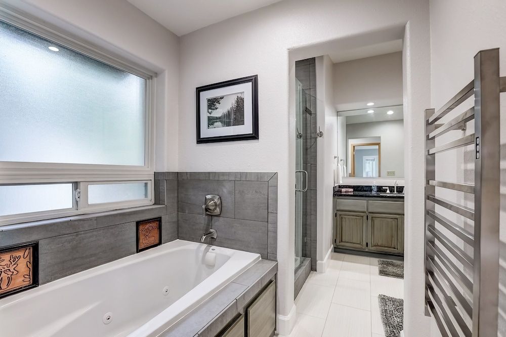 Nestled Pines Retreat Hot Tub, Pool Tahoe, Foosball, +more! House, Multiple Beds, Hot Tub, Mountain View (Nestled Pines Retreat) 28