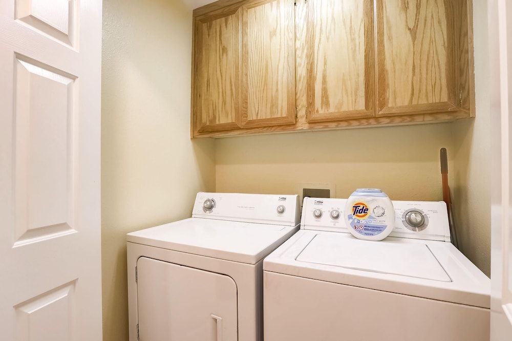 Nestled Pines Retreat Hot Tub, Pool Tahoe, Foosball, +more! House, Multiple Beds, Hot Tub, Mountain View (Nestled Pines Retreat) 25