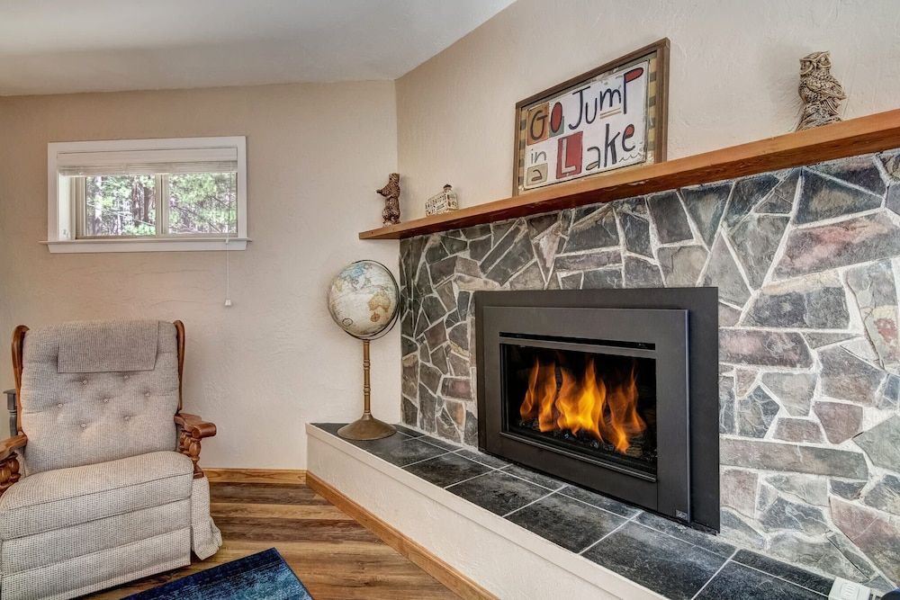 Blue Black Bart Foosball, Near Town & More! House, Multiple Beds, Patio, Mountain View (Blue Black Bart) 14