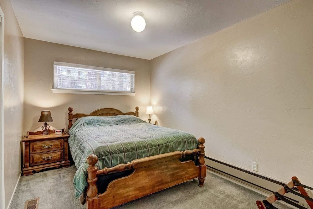 Blue Black Bart Foosball, Near Town & More! House, Multiple Beds, Patio, Mountain View (Blue Black Bart) 7