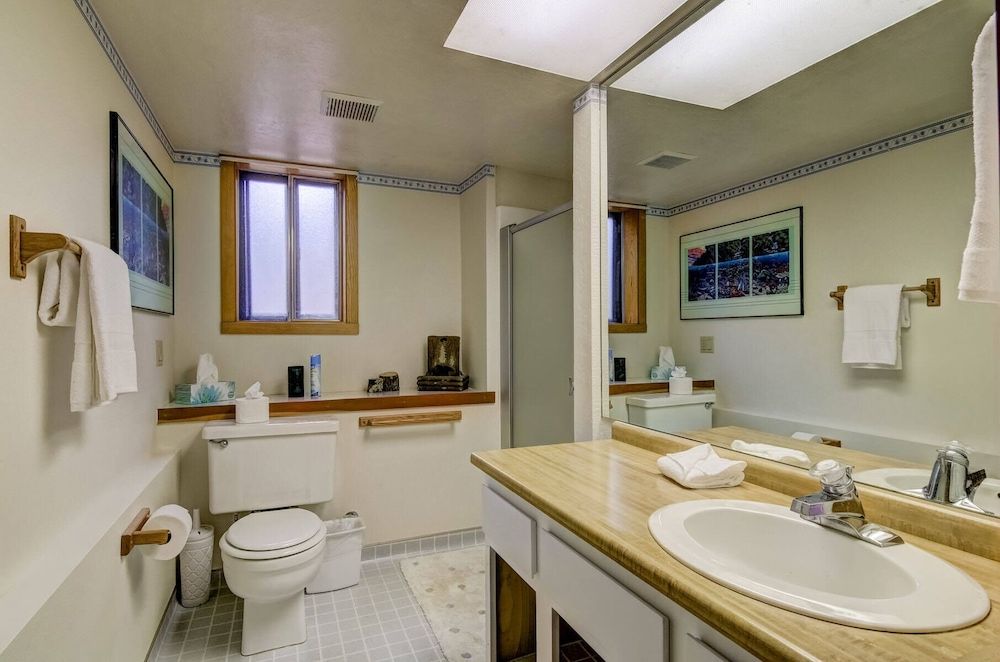 Bear Haus - Fur Babies Welcome! House, Multiple Beds, Balcony, Mountain View (Bear Haus) 6