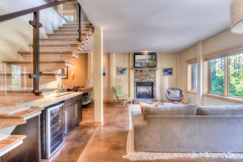 undefined Shining Shire - Sauna, Steam Shower, Very Cool! 10