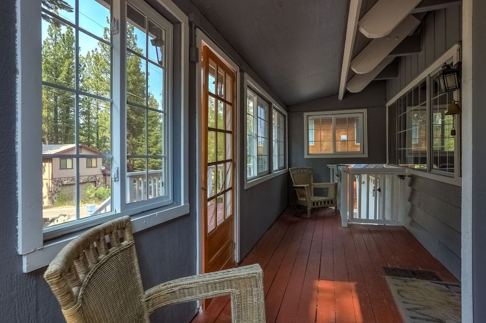 undefined Lone Pine Lodge 5