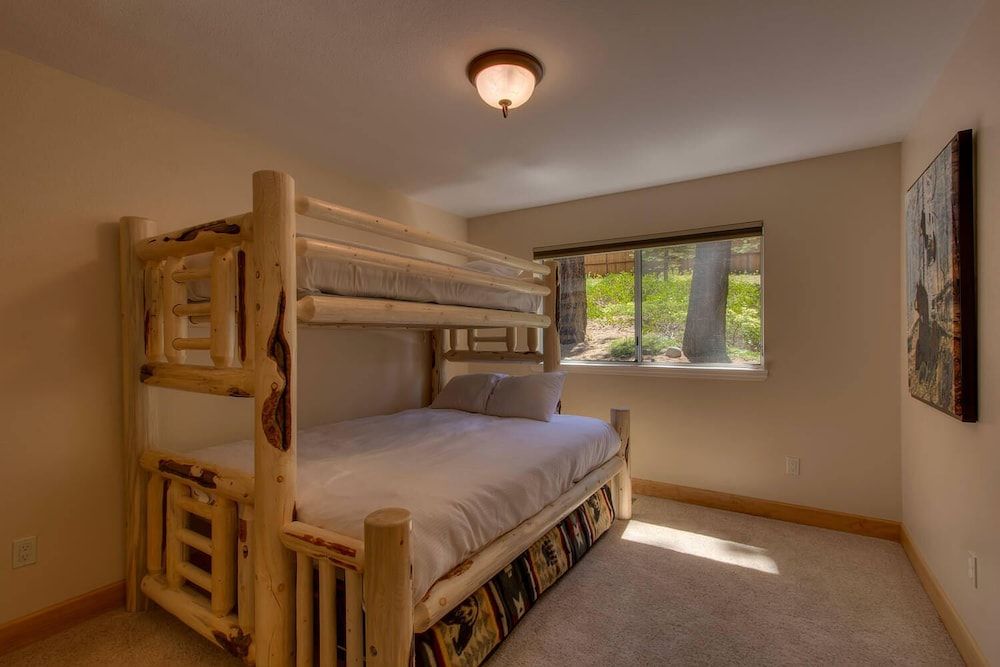 Prima Del Norte - Hot Tub, Pool Table, Arcade Game! House, Multiple Beds, Hot Tub, Mountain View (Prima Del Norte) 3