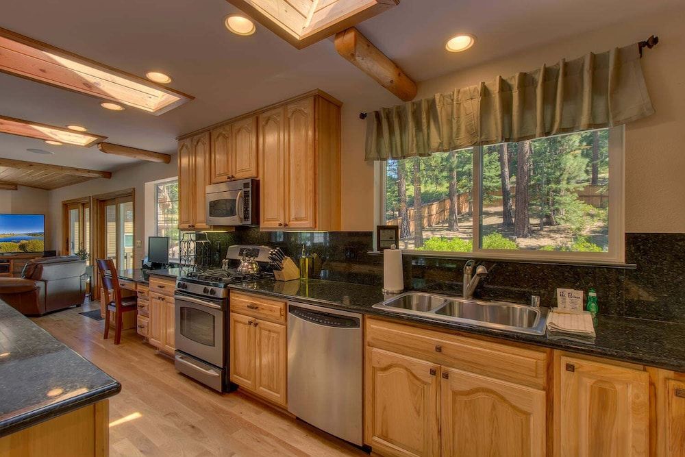 undefined Prima Del Norte - Hot Tub, Pool Table, Arcade Game! 6