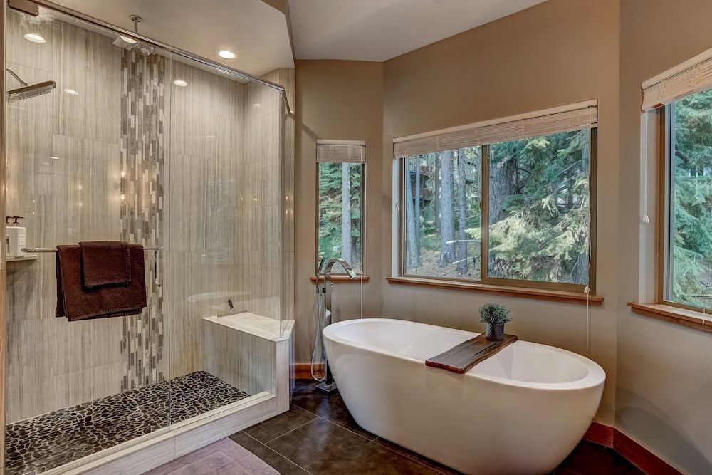 It's a Sierra State of Mind - Family Fun! House, Multiple Beds, Hot Tub, Mountain View (Sierra State of Mind) 17