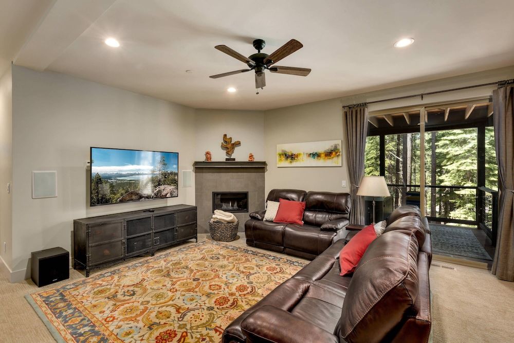 undefined Grandview Manor 10