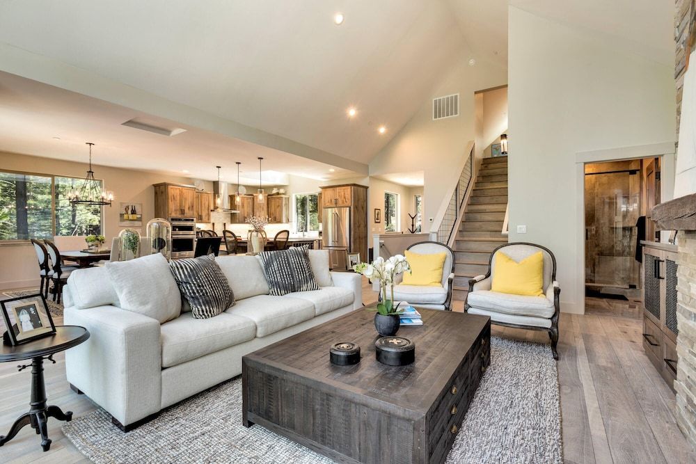 undefined Grandview Manor 9