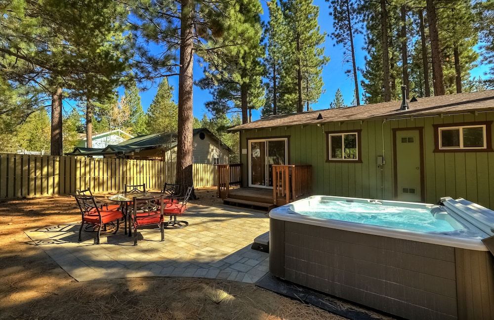 undefined Grizzly Cottage 7