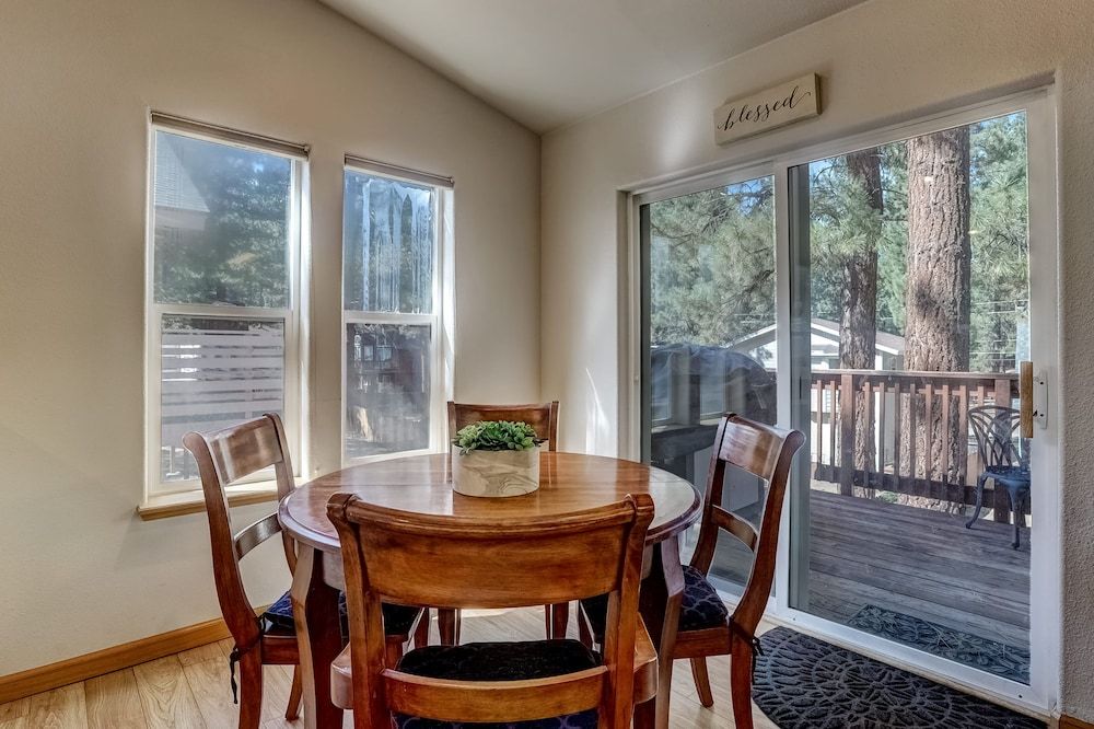 undefined Montgomery Estates Bliss - Hot Tub, Pets, Family Fun! 8