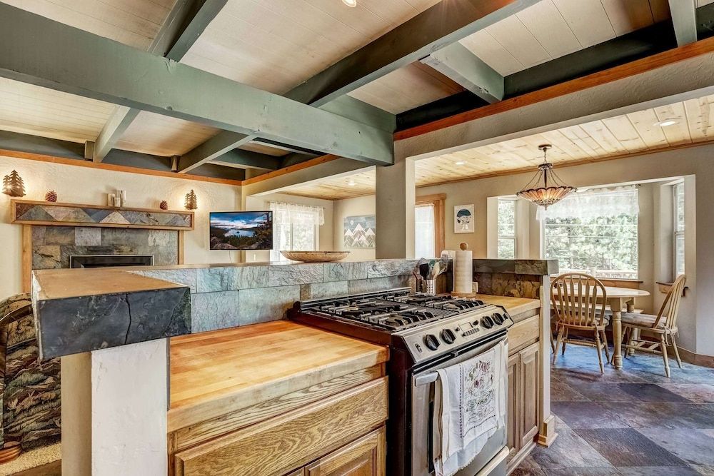 undefined Bear Pause 4BR Large Deck & Balcony 6