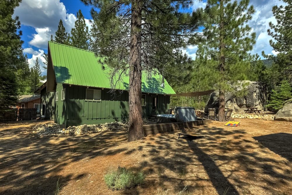 undefined Rustic Haven - Hot tub & Pet Friendly 4