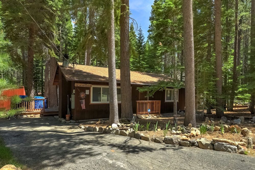 undefined Coziness Cabin - Cute Little Cabin in the Tahoe Woods! 3