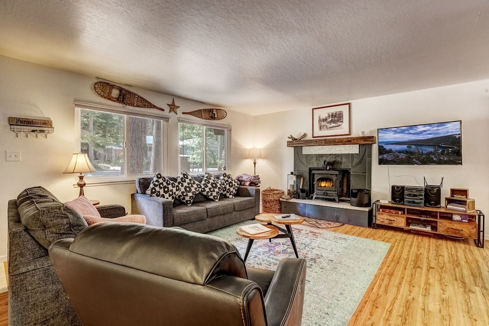 undefined Coziness Cabin - Cute Little Cabin in the Tahoe Woods!