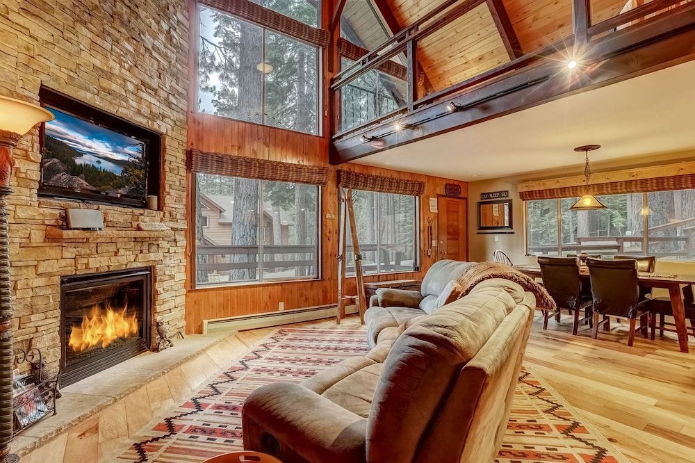 Woodland Escape - Cute Little Cabin in the Woods! House, Multiple Beds, Patio, Mountain View (Woodland Escape) 10