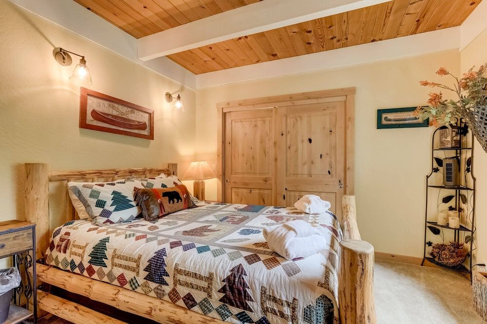 Serenity Woods - Game Room & More! House, Multiple Beds, Fireplace, Mountain View (Serenity Woods) 5