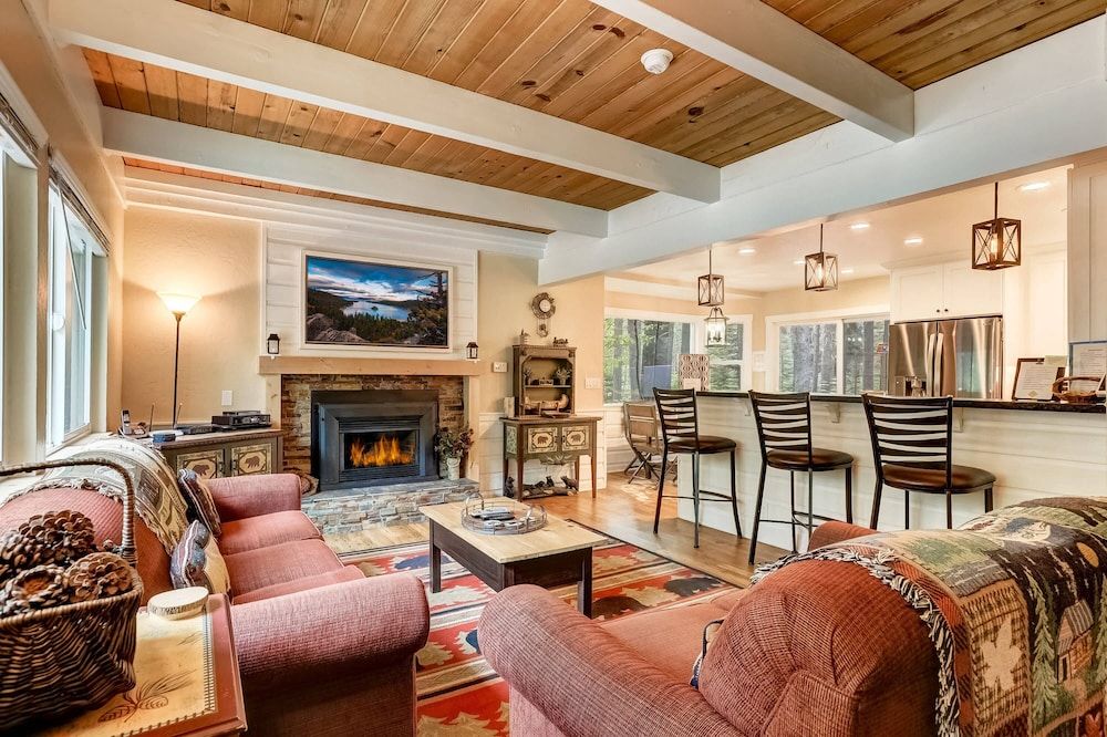 Serenity Woods - Game Room & More! House, Multiple Beds, Fireplace, Mountain View (Serenity Woods) 13