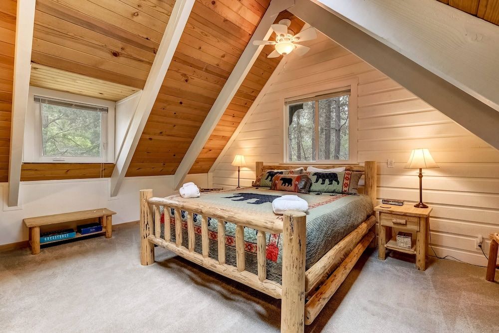 Serenity Woods - Game Room & More! House, Multiple Beds, Fireplace, Mountain View (Serenity Woods) 4