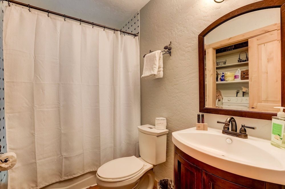 Serenity Woods - Game Room & More! House, Multiple Beds, Fireplace, Mountain View (Serenity Woods) 12