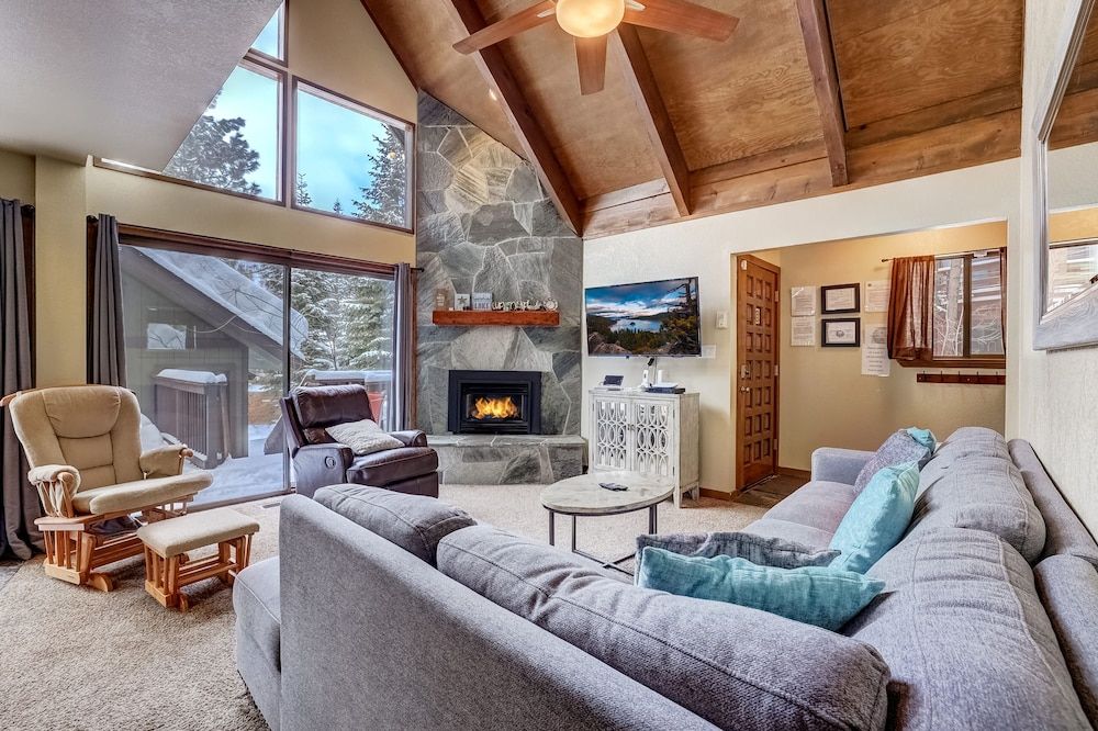 undefined Cold Creek Chalet - Hot tub & Movie Room 10
