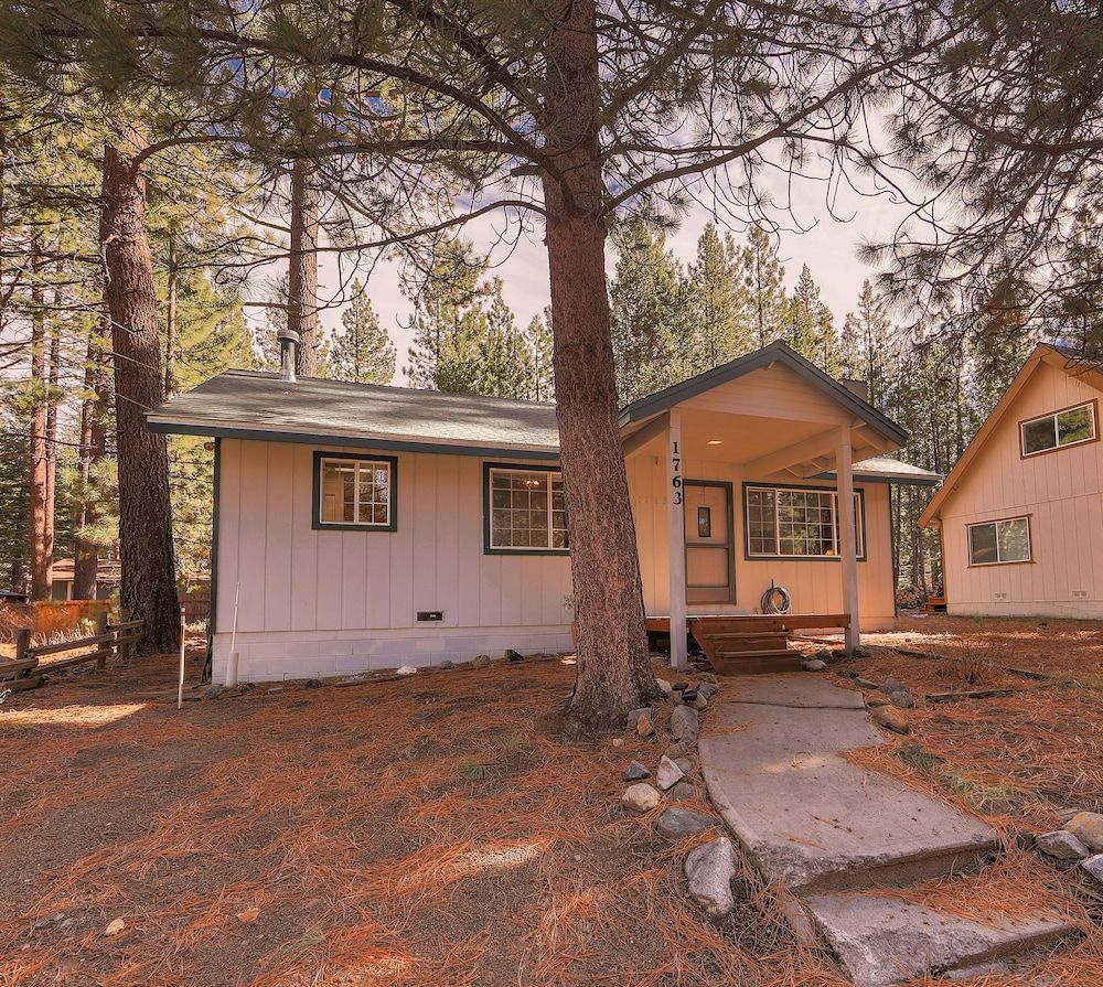 undefined Saponi Ski Chalet