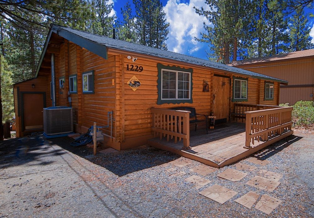 undefined Bear Woods Cabin 7