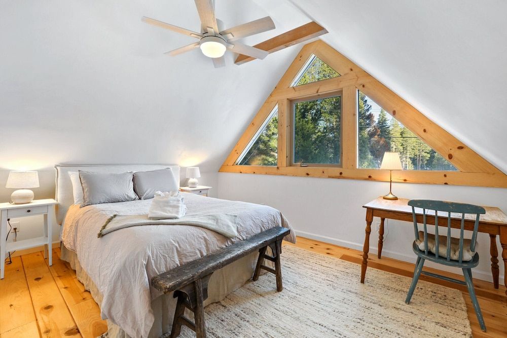 undefined Augies Authentic Log Cabin! Pets Welcome! 7