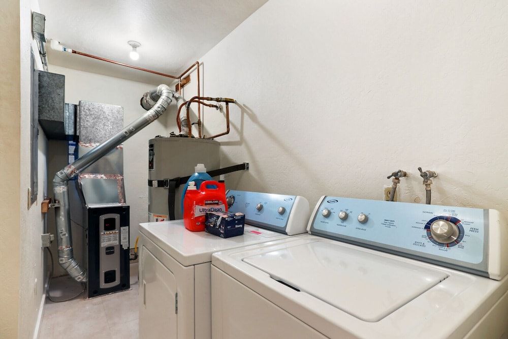 Southern Pines Arcade Games & Foosball for Kids! House, Multiple Beds, Hot Tub, Mountain View (Southern Pines) 19