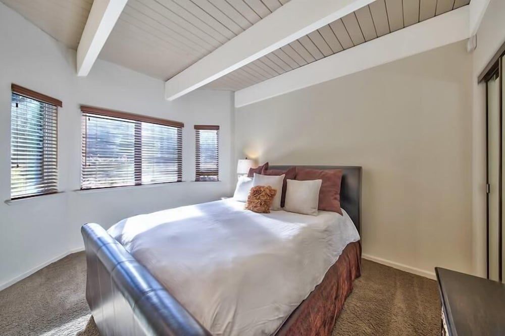 Mv26: Waterfront Tahoe Keys Condo Long Term Only Condo, Multiple Beds (MV26: Waterfront Tahoe Keys Condo lon) 2