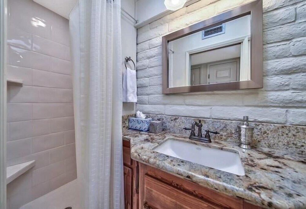 Mv26: Waterfront Tahoe Keys Condo Long Term Only Condo, Multiple Beds (MV26: Waterfront Tahoe Keys Condo lon) 7