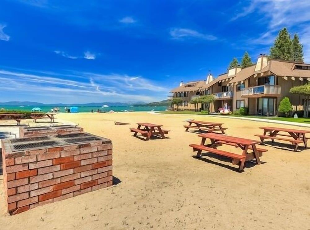 undefined Bijou at the Lake - Amazing Lake Front Complex! 5