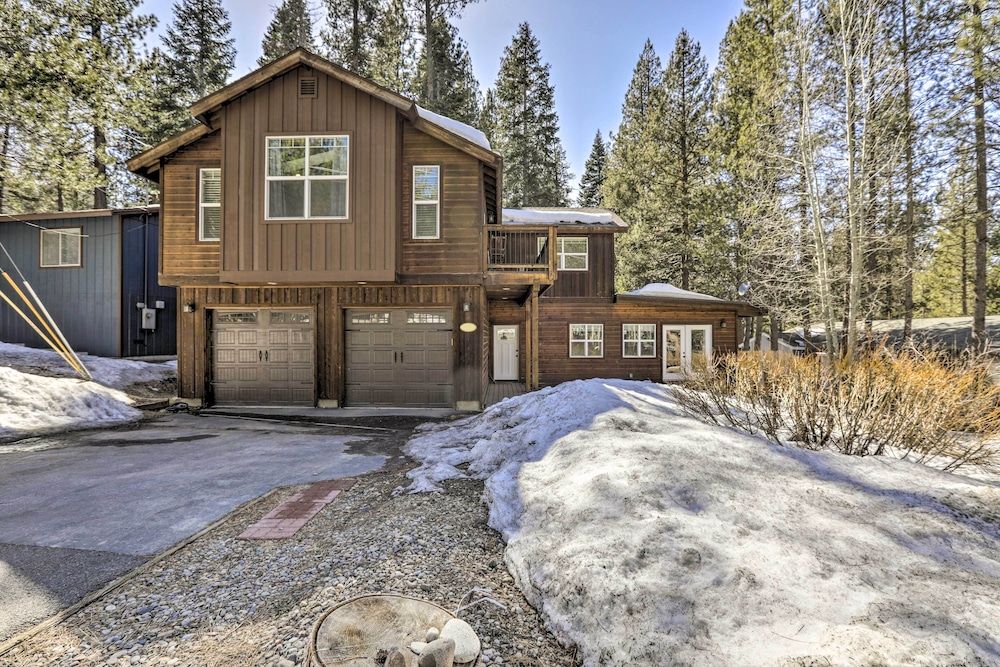 undefined Cozy South Lake Tahoe Home ~ 6 Mi to Shore!