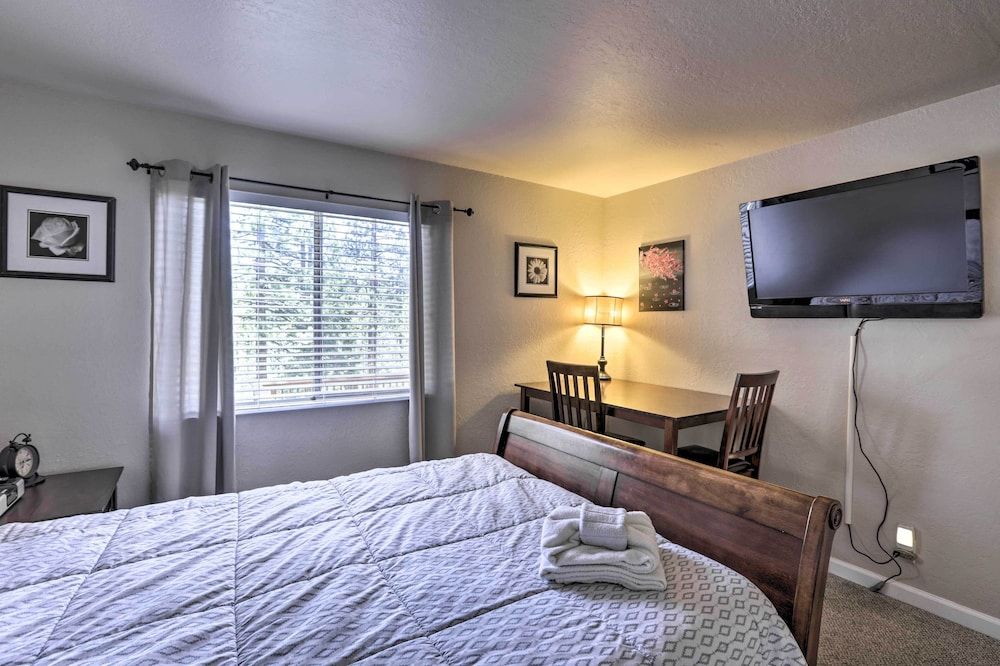 undefined South Lake Tahoe Vacation Rental Near Pope Beach! 2