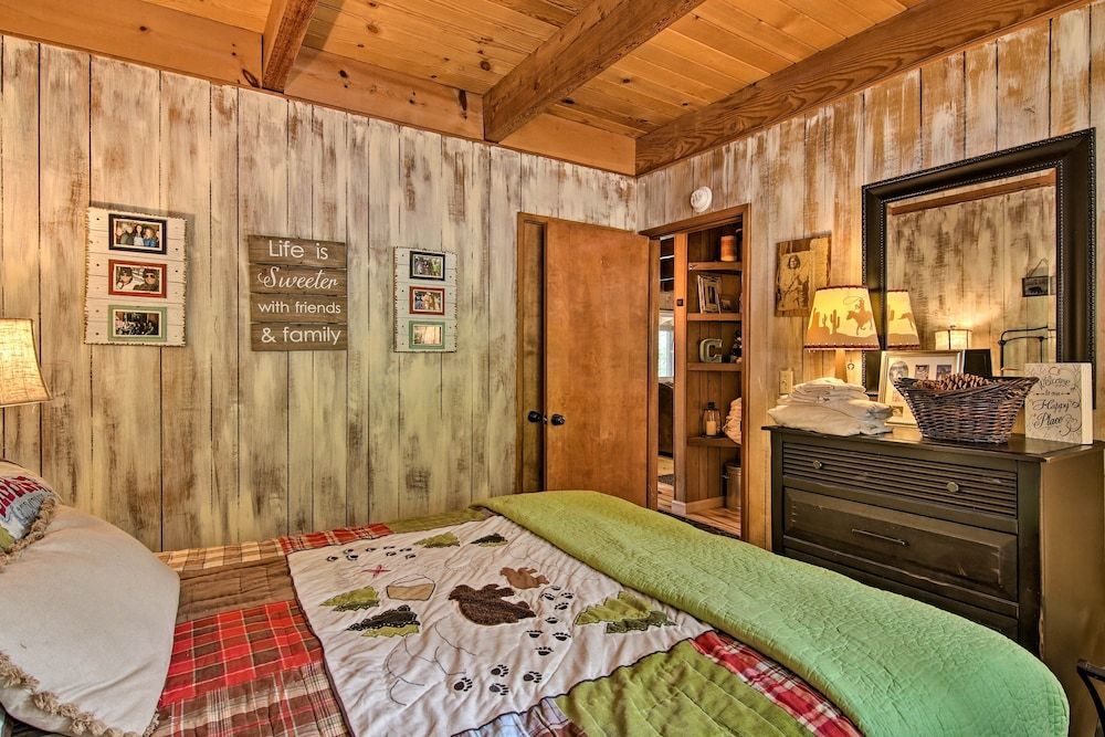 undefined Private Tahoe Mtn Cabin Backing to the Forest! 9