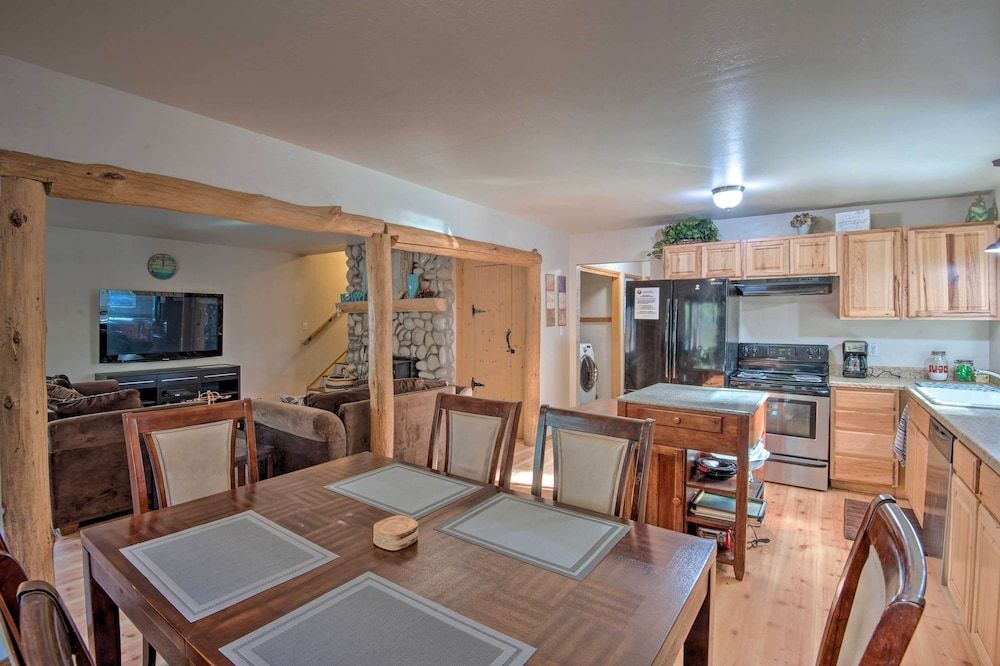 undefined Cozy Mountain Cabin ~ 7 Mi to Heavenly Ski Resort! 10